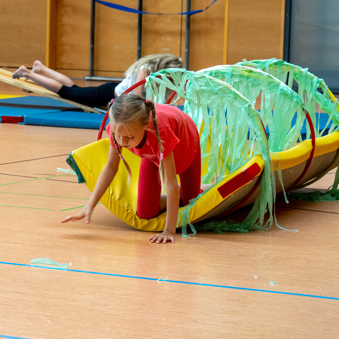 Durch Seegras tauchen